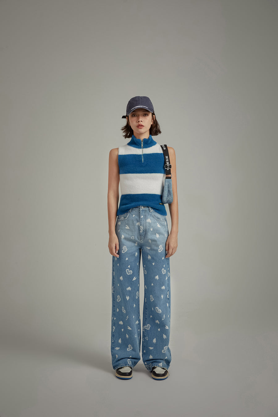 CHUU Heart Pattern Wide Denim Jeans