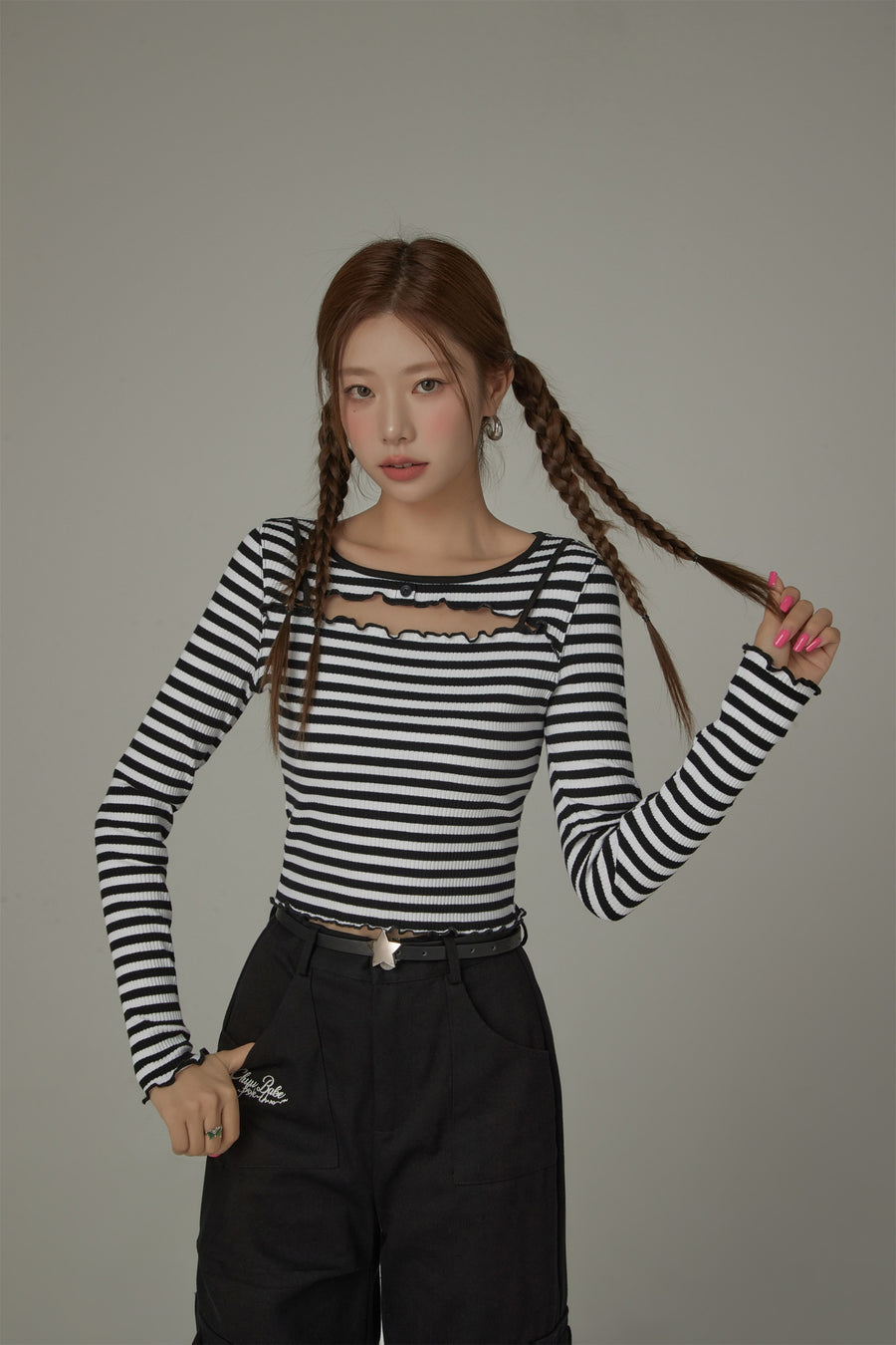 CHUU Chest Cutout Frill Long Sleeves Striped Top