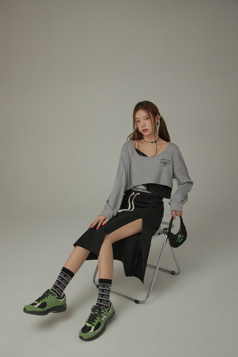 CHUU Color Matching Asymmetrical Layer Cropped T-Shirt