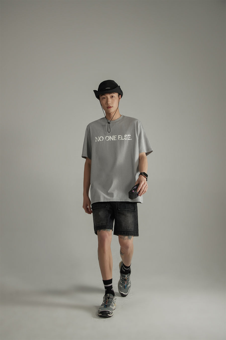 CHUU Black Denim Baggy Bermuda Shorts