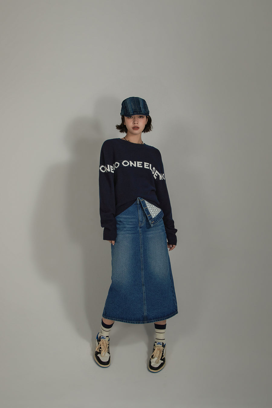 CHUU Logo Lettering Basic Knit Sweater