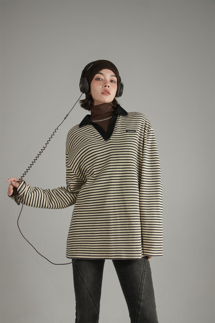 CHUU Open Collar Stripe T-Shirt