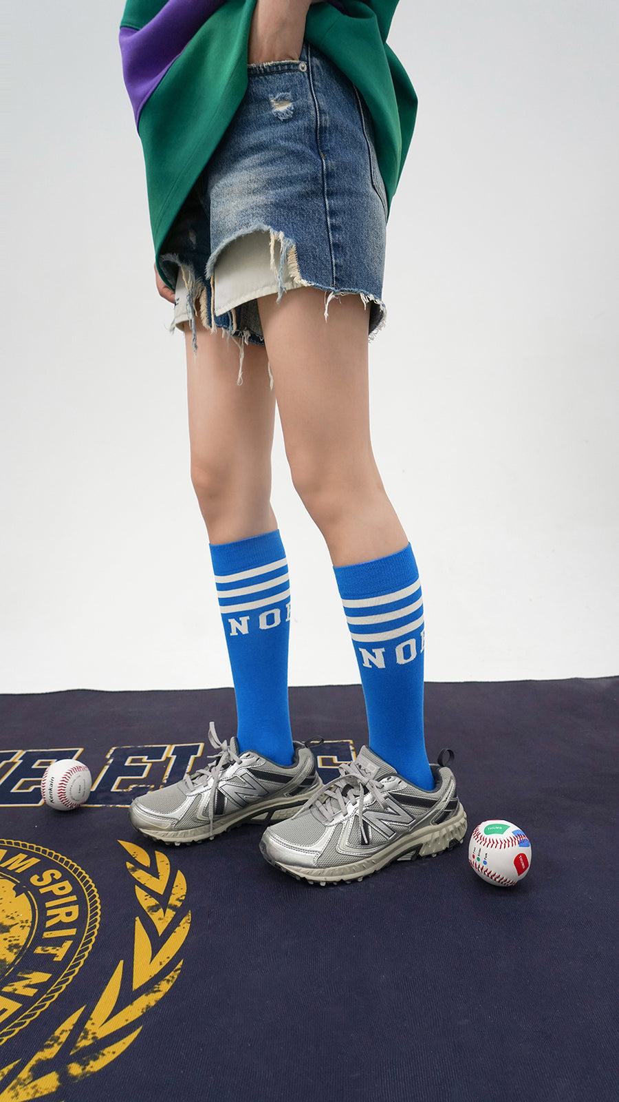 CHUU Noe Striped Basic High Socks