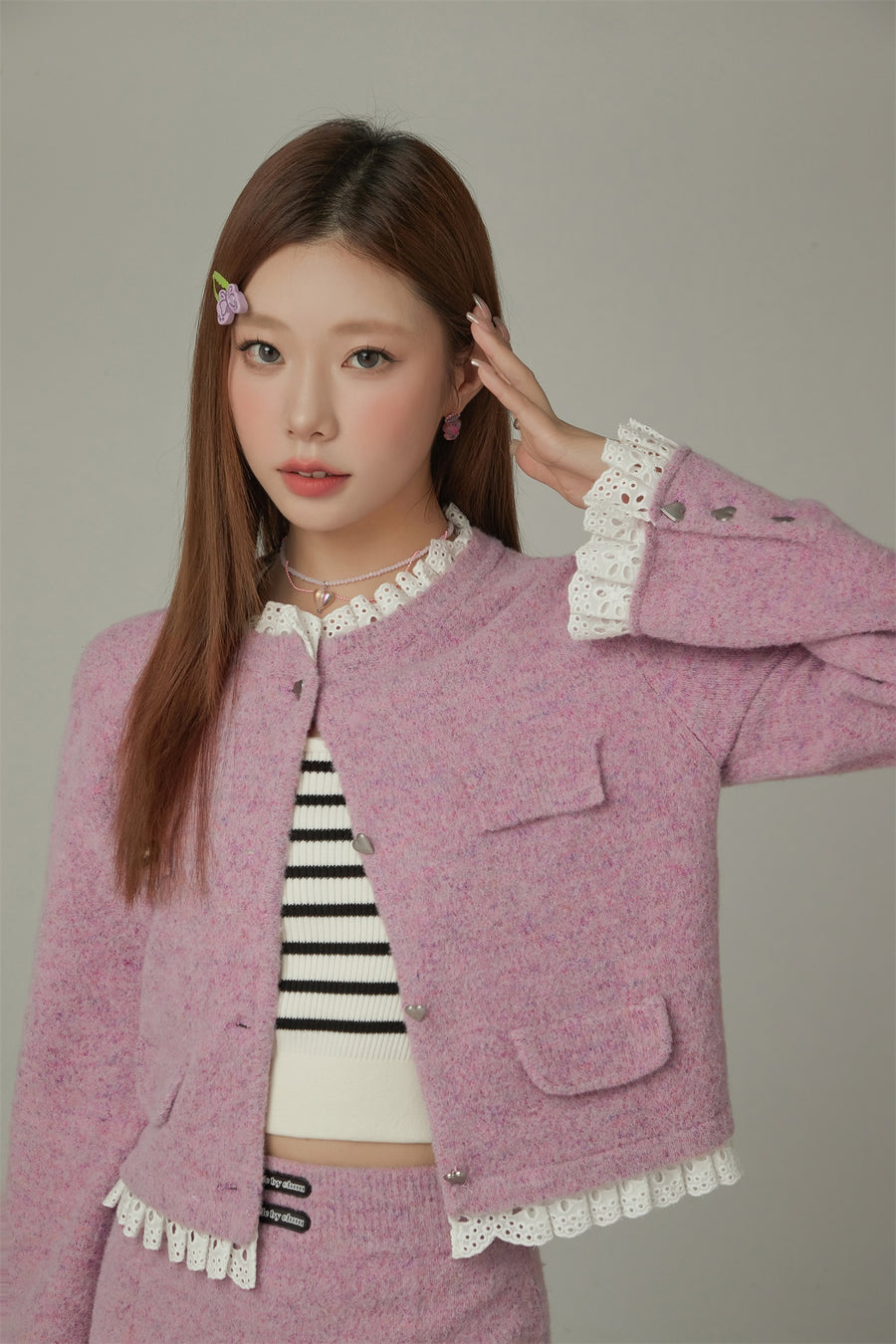 CHUU Lace Heart Button Cardigan