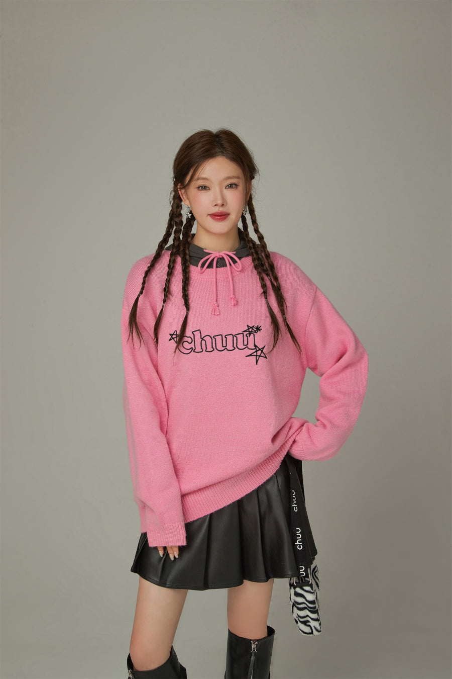 CHUU Logo Star Lettering Loose Fit Knit Sweater