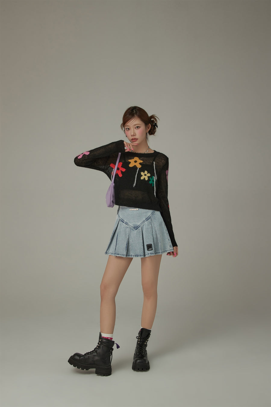 CHUU Colorful Flowers Crop Knit Sweater