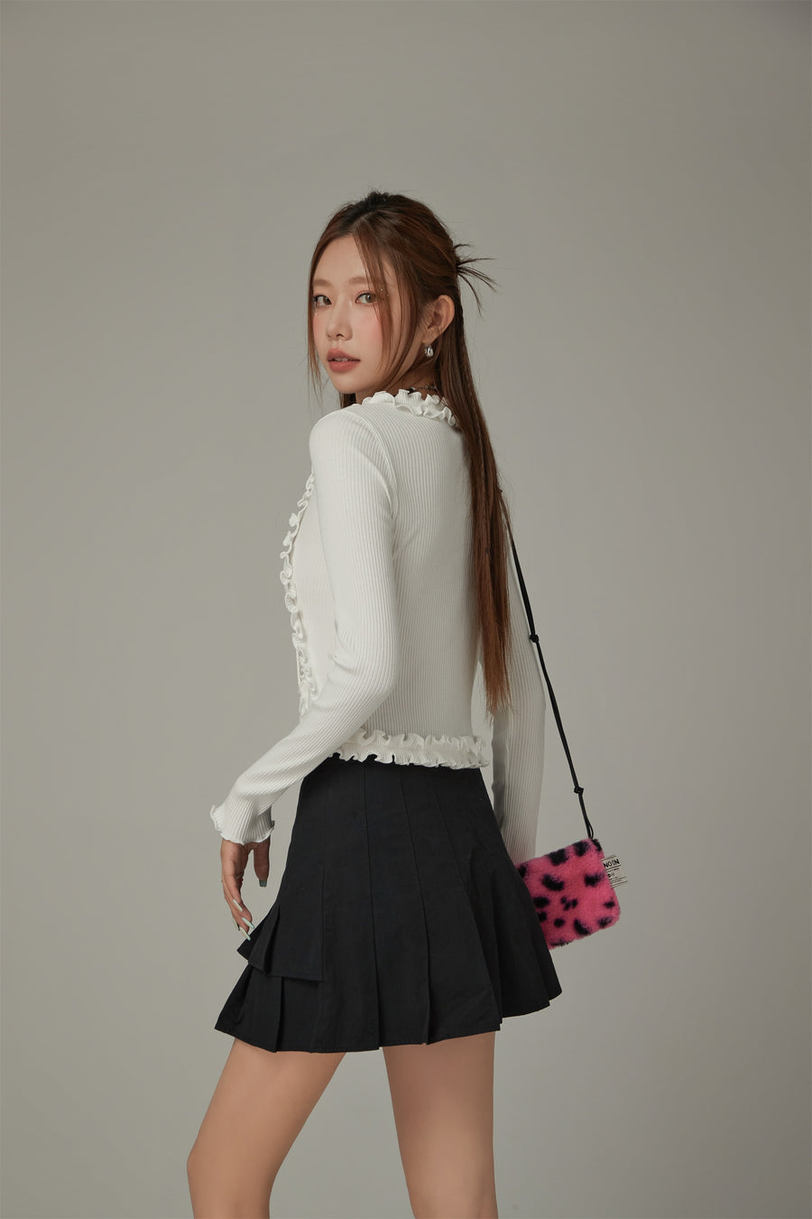 CHUU Ruffle Tie Up Long Sleeve Top