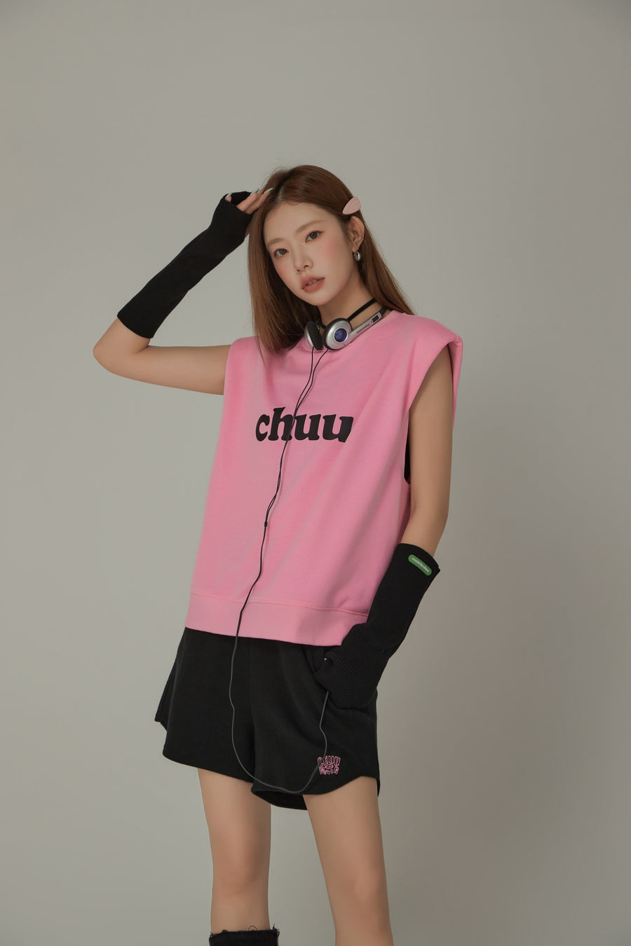 CHUU Logo Shoulder Pad Boxy Sleeveless Top