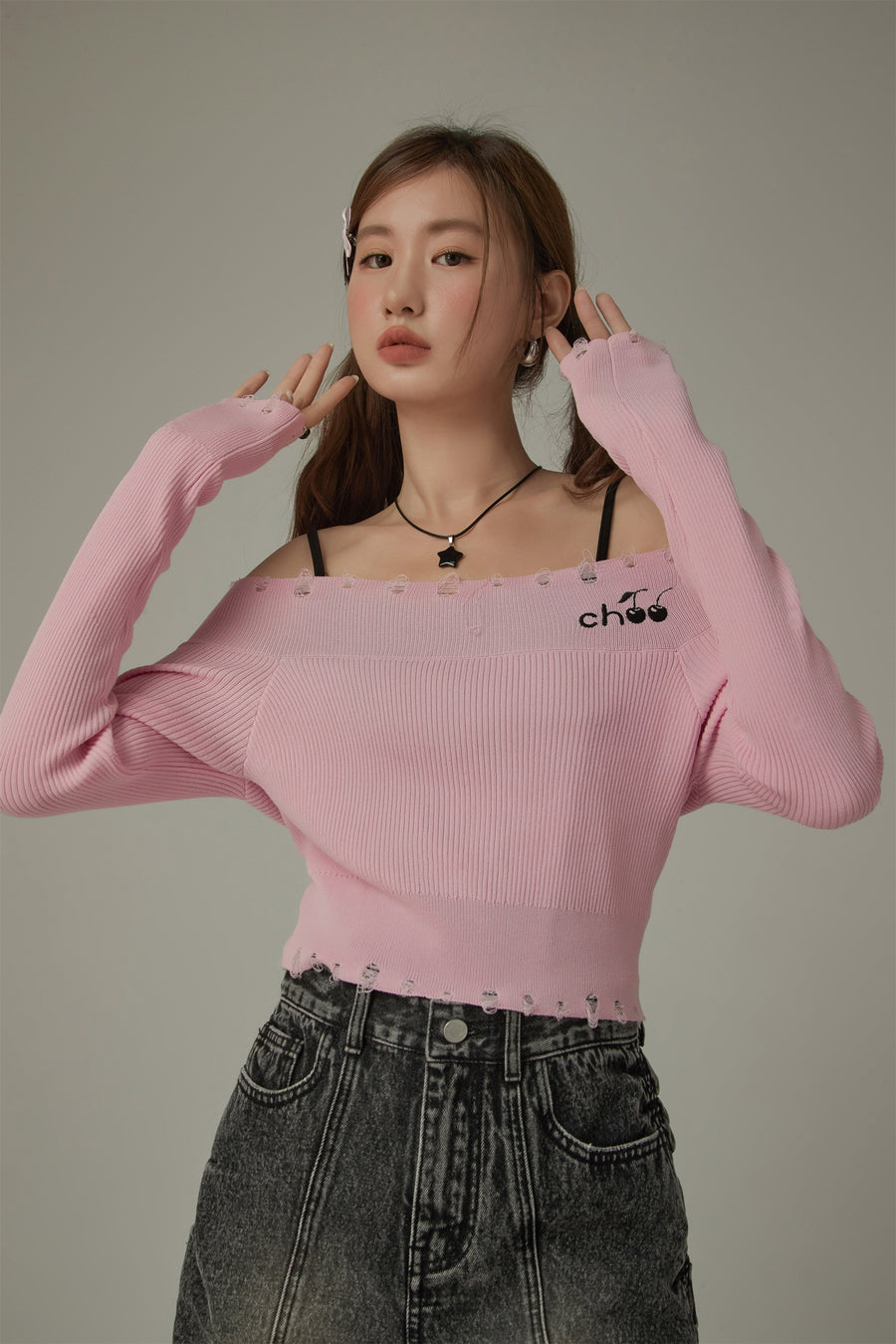 CHUU Cherry Off Shoulder Distressed Hem Knit Sweater