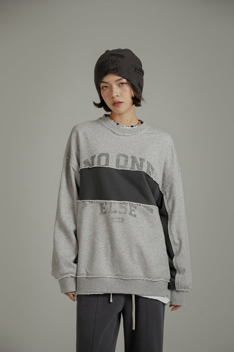 CHUU Logo Color Combination Overfit Sweatshirt