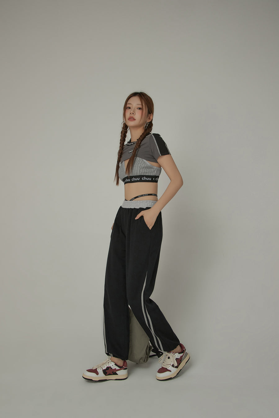 CHUU Line Side Straps Baggy Jogger Pants