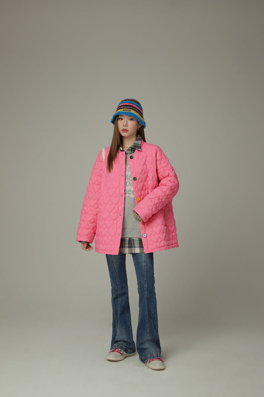 CHUU Rainbow Button Heart Quilting Padded Jacket