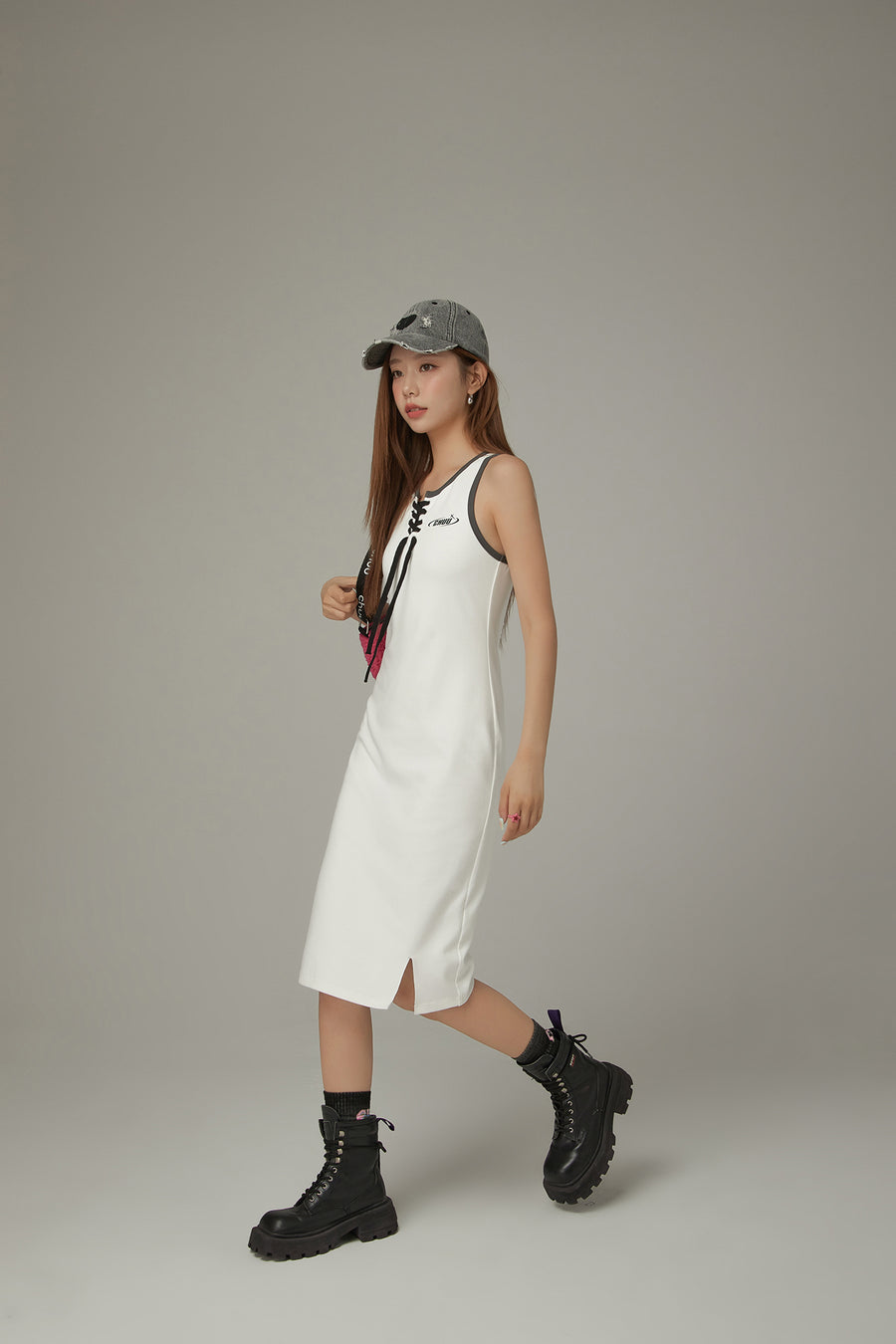 CHUU Lace Up Color Matching Sporty Long Dress