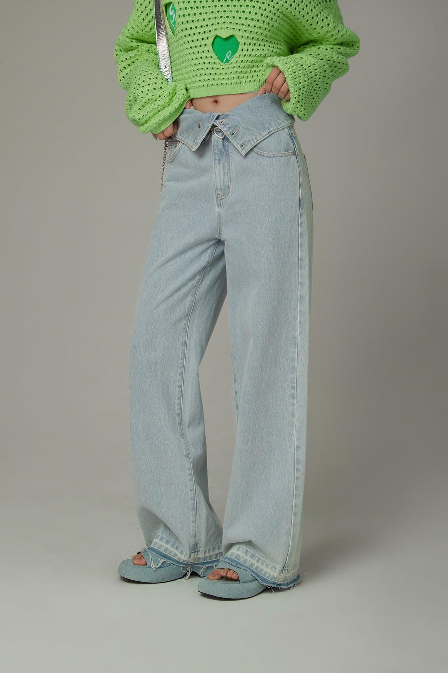 CHUU High Waisted Button Wide Denim Jeans