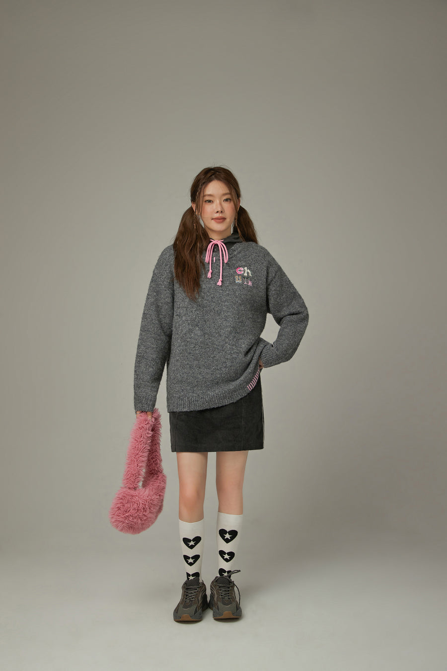 CHUU Logo Basic Loose Fit Knit Sweater