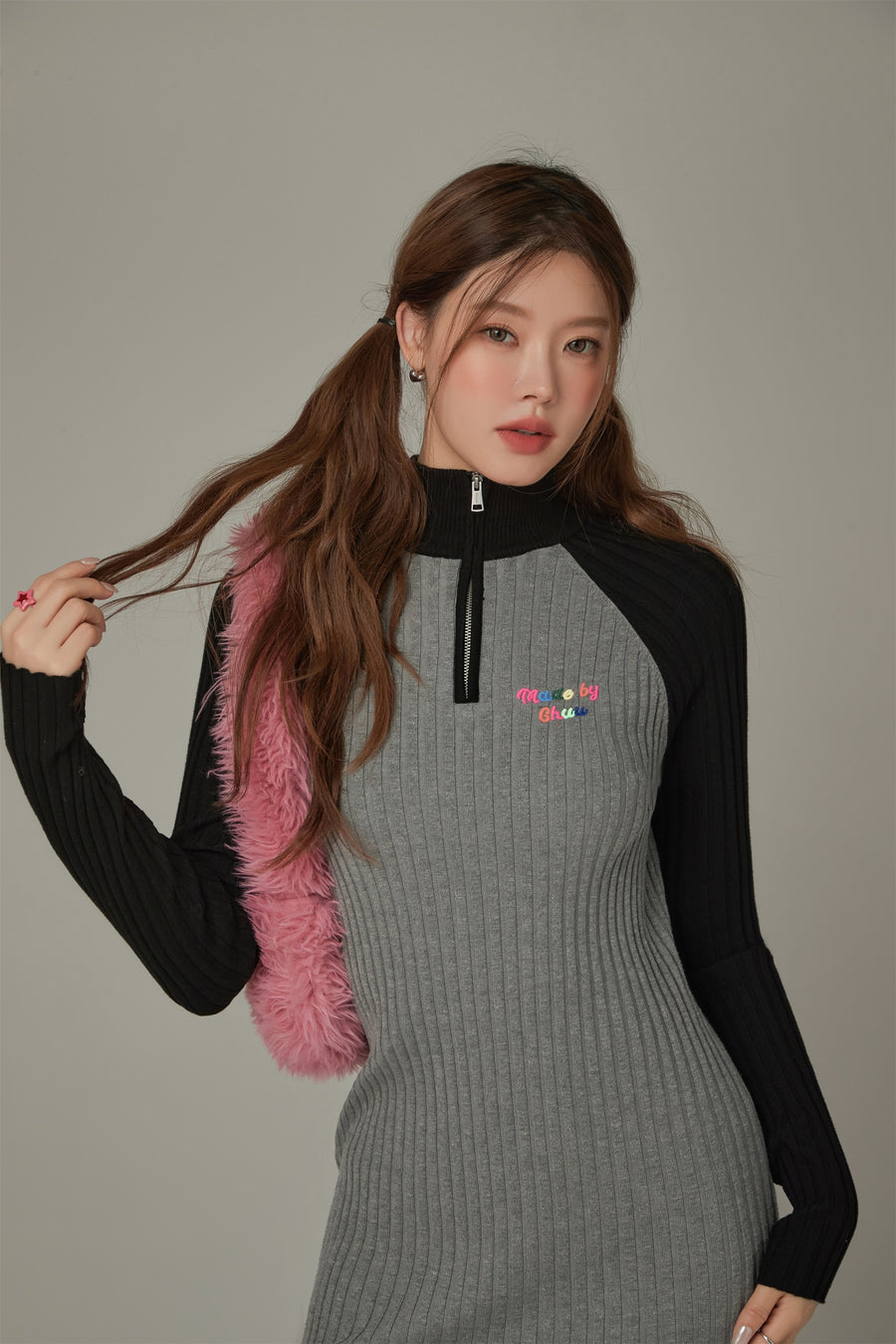 CHUU Color Matching Half Zip-Up Dress