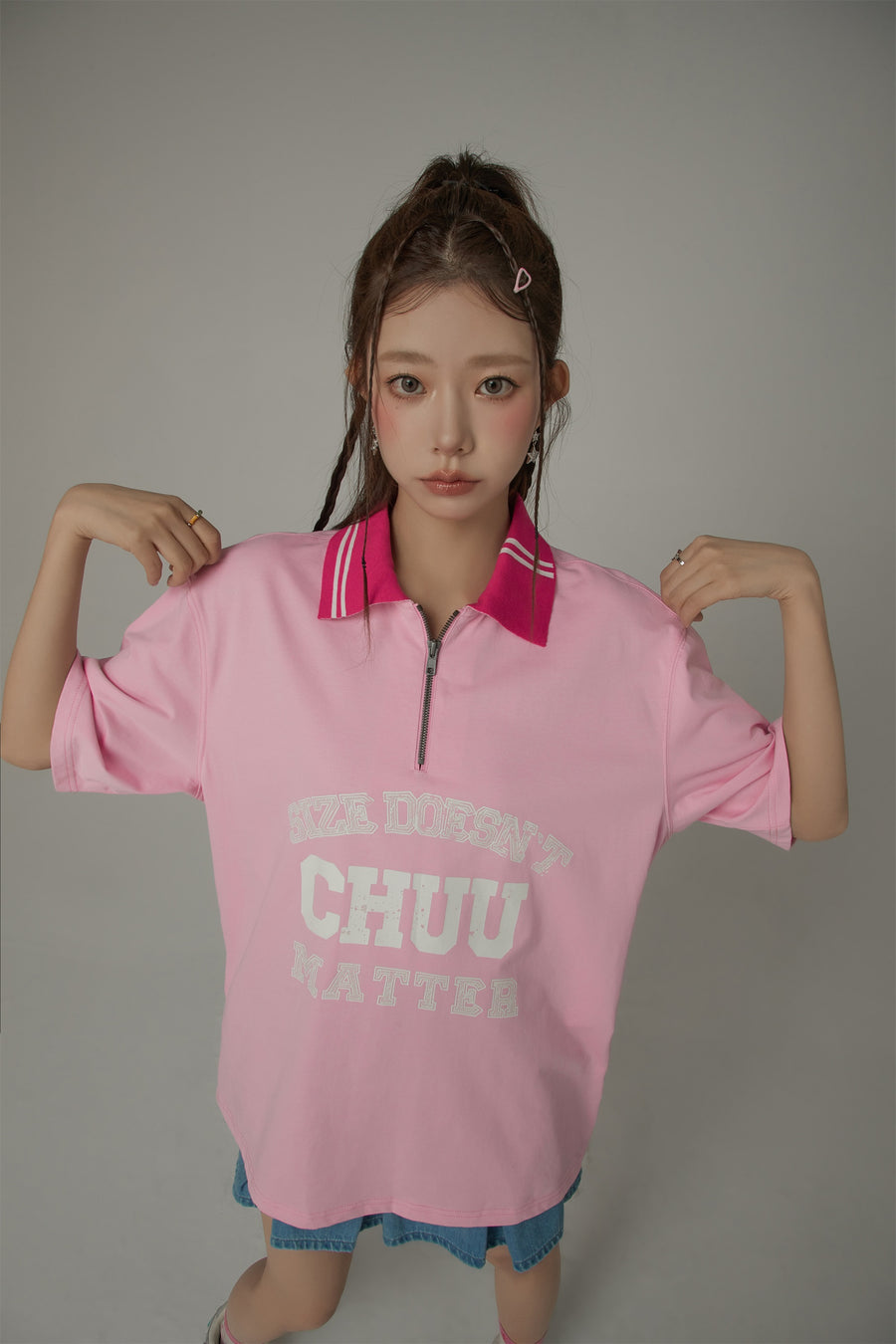 CHUU Size Doesnt Matter Letter Printed Half Zip Up Polo Neck T-Shirt