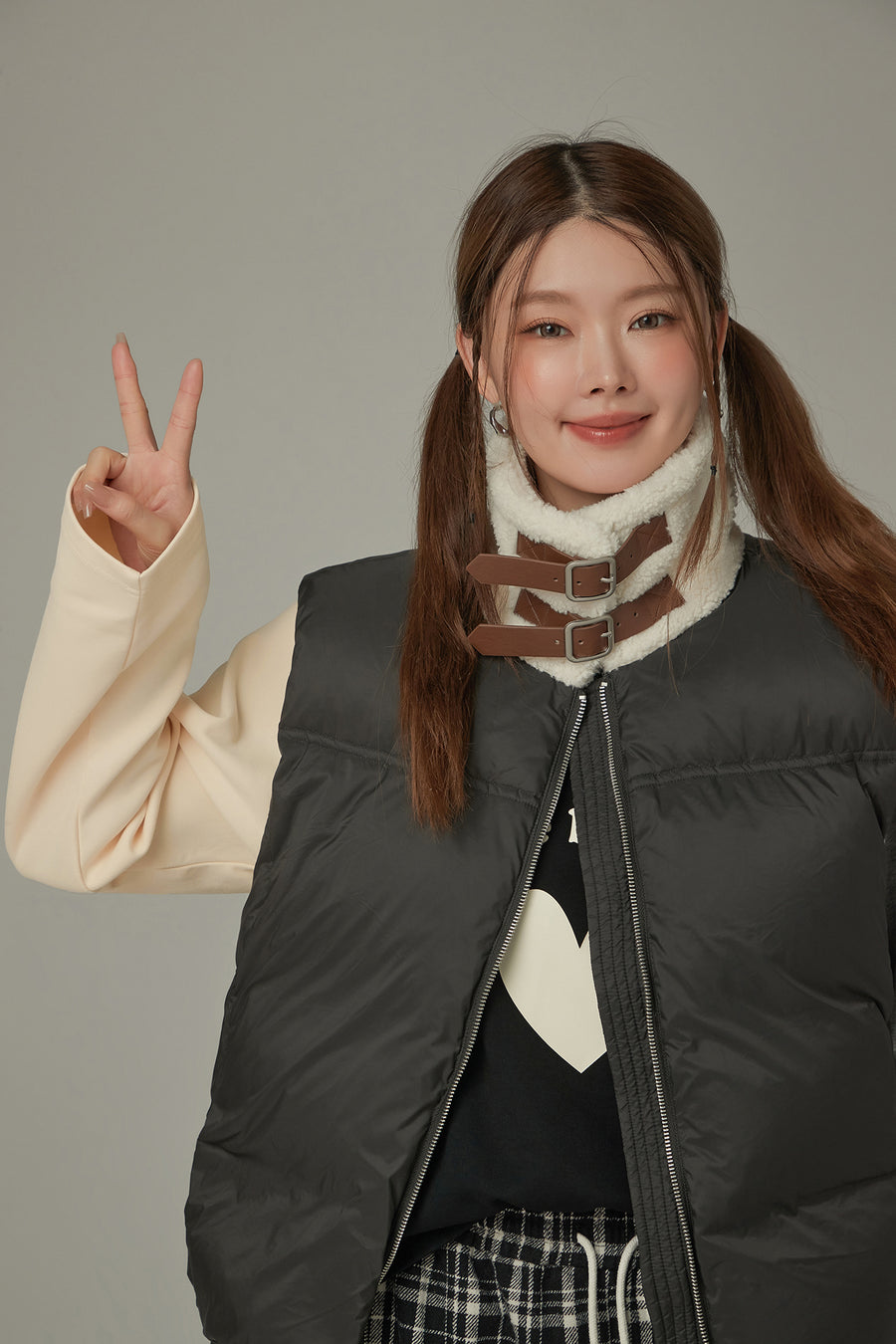 CHUU High Neck Collar Padded Vest