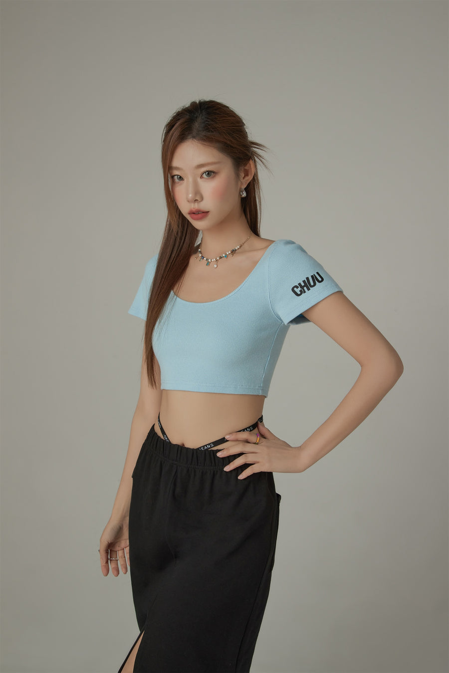 CHUU Chuu Sleeve Lettering Big U Neck Crop T-Shirt