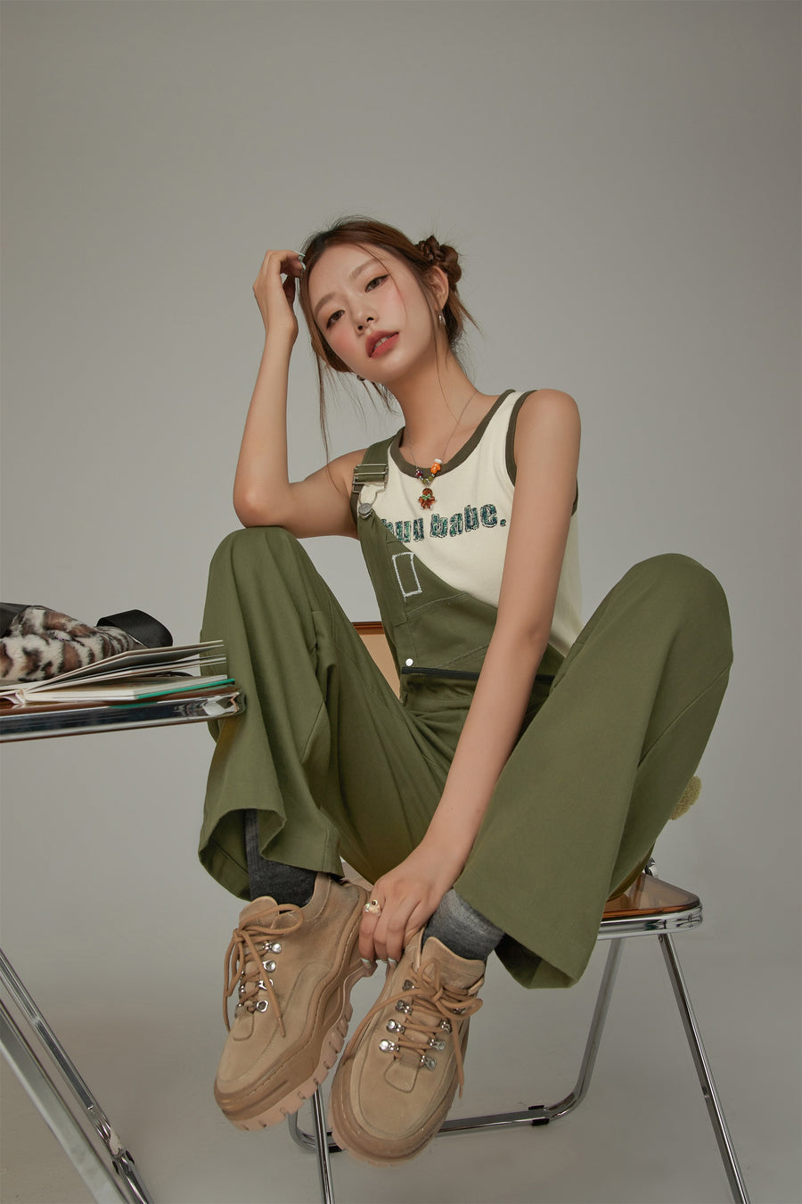 CHUU Logo Lettering Color Knit Sleeveless Top