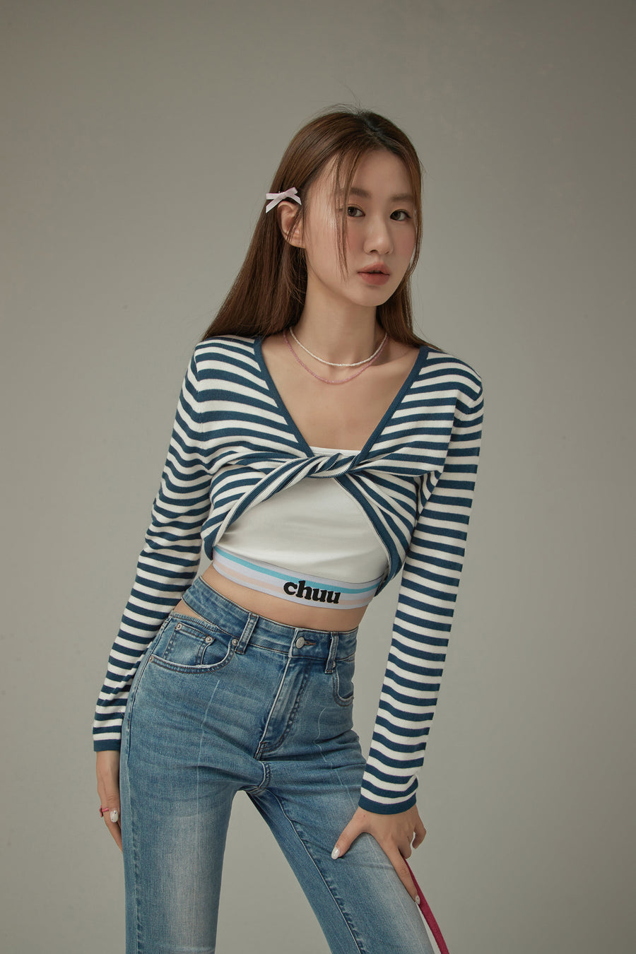 CHUU Front Twist Maxi Crop Knit Sweater