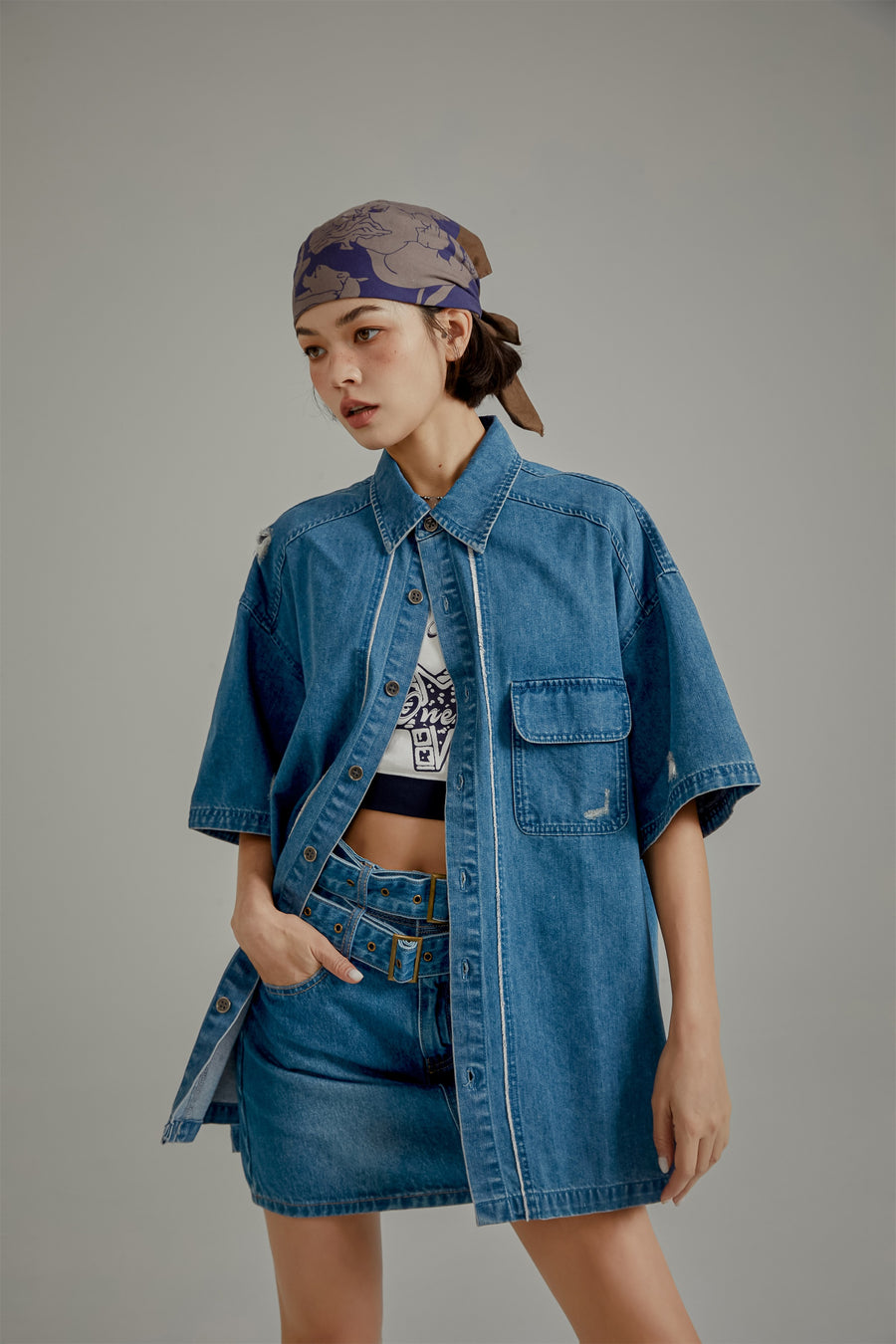 CHUU Distressed Embroidered Denim Short Sleeve Shirt