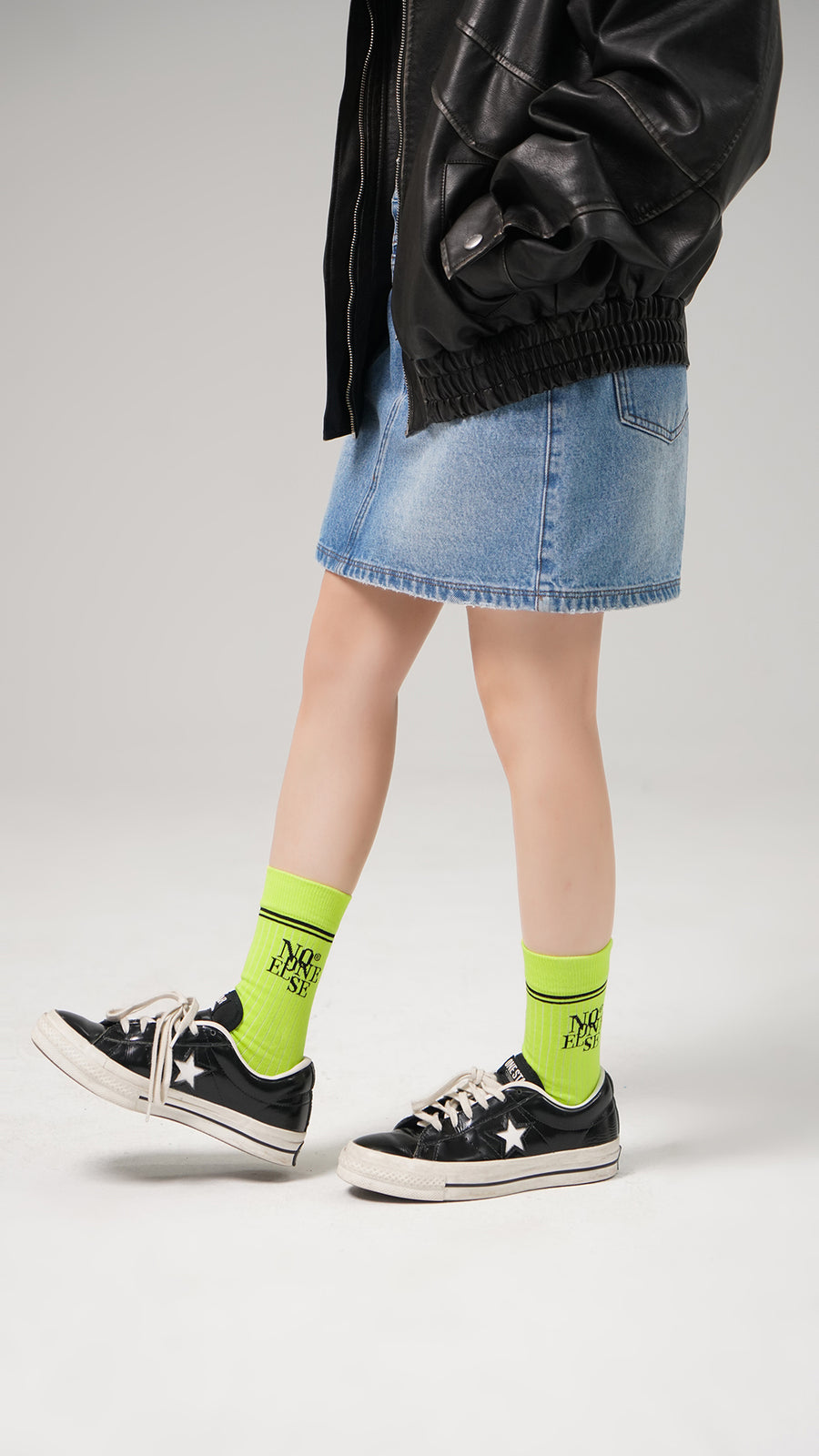 CHUU Classic Lettering Ribbed High Socks