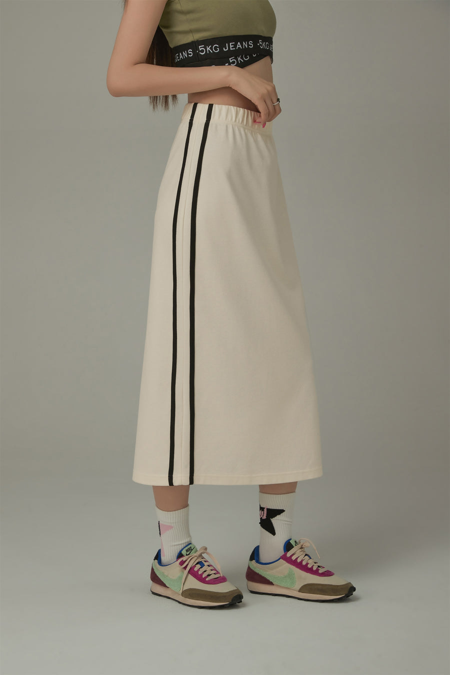 CHUU Side Line Pocket Logo Sporty Long Sweat Skirt