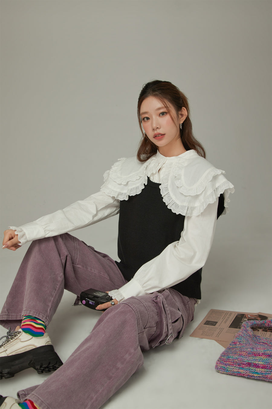 CHUU Rabbit Embroidery Knit Vest