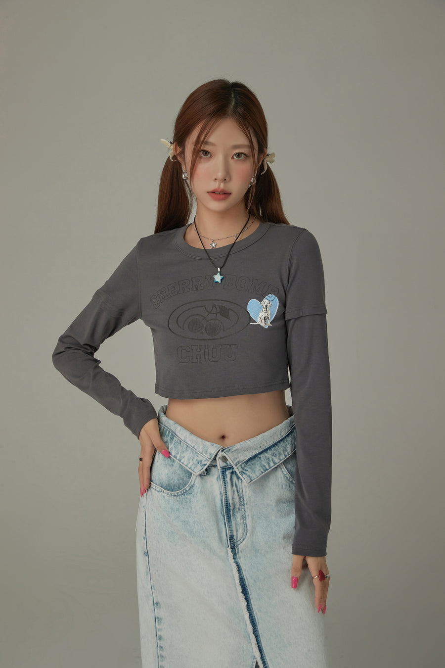 CHUU Cherry Bomb Logo Printed Cropped Long Sleeve T-Shirt