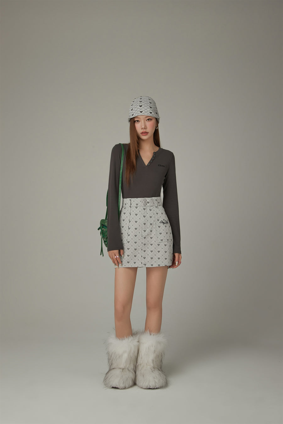 CHUU High Waisted Logo Heart Argyle Skirt