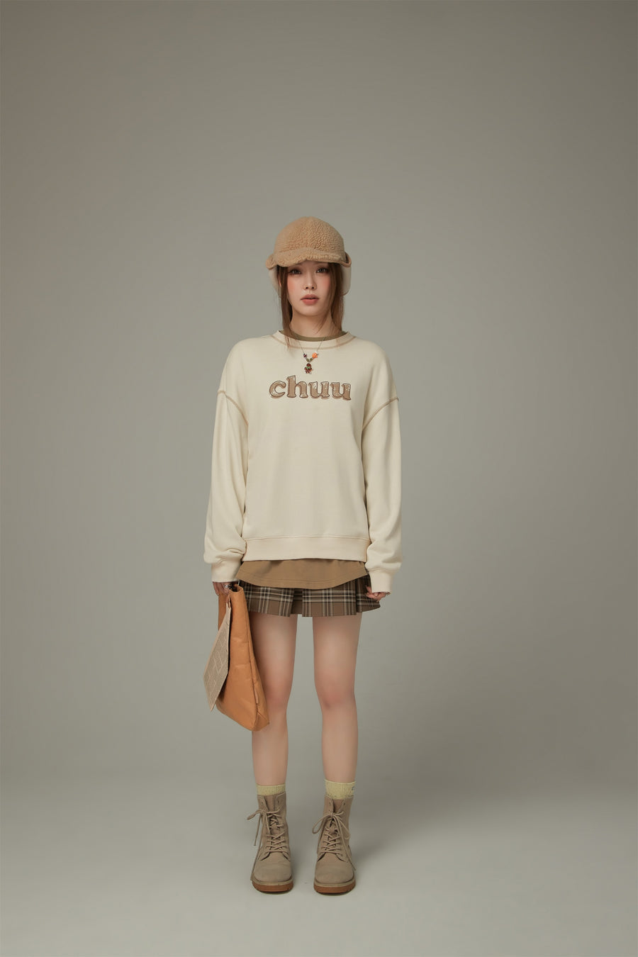 CHUU Color Logo Stitch Loose Fit Sweatshirt