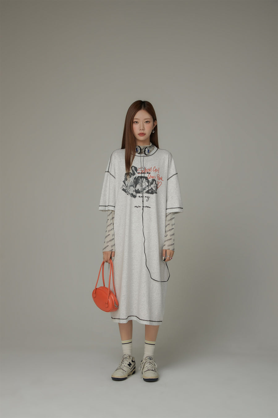 CHUU Punk Print Back Cut Out Lined Long T-Shirt Dress