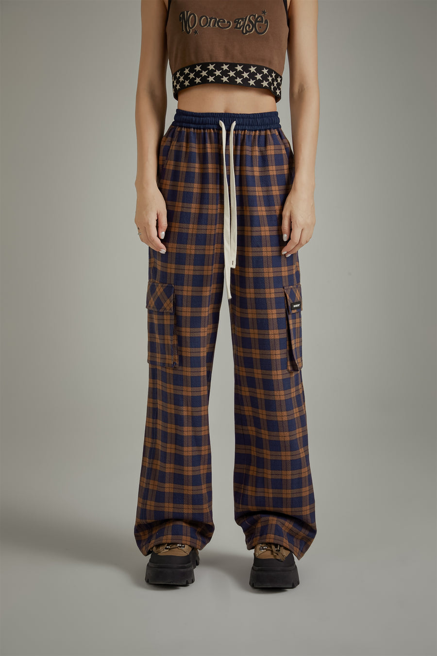 CHUU Check Pocket String Casual Pants