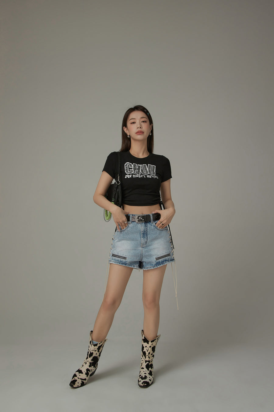 CHUU Size Doesnt Matter Side String Cropped T-Shirt