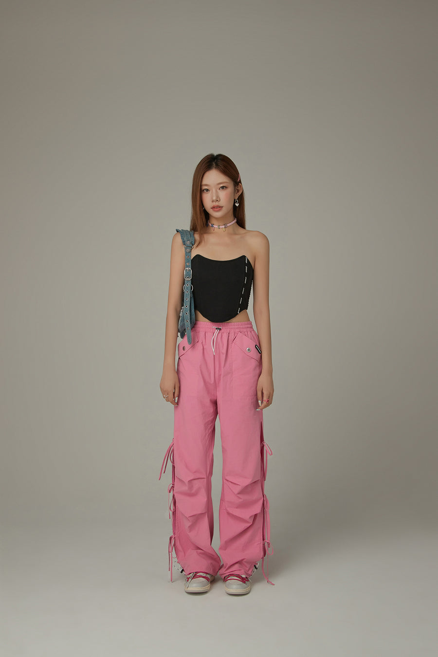 CHUU Lined Logo Unbalanced Tube Top