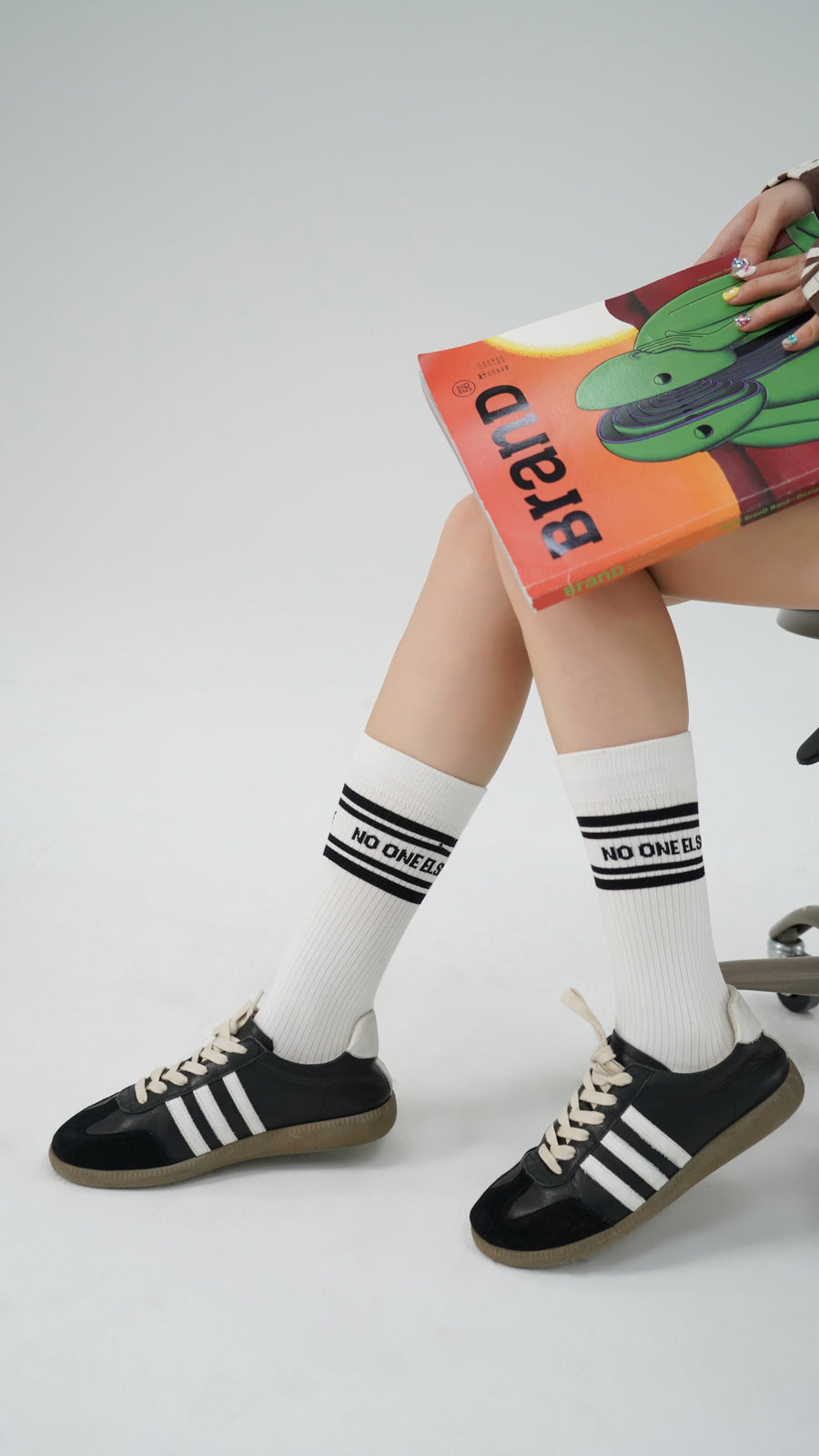 CHUU Color Lettering Basic High Socks