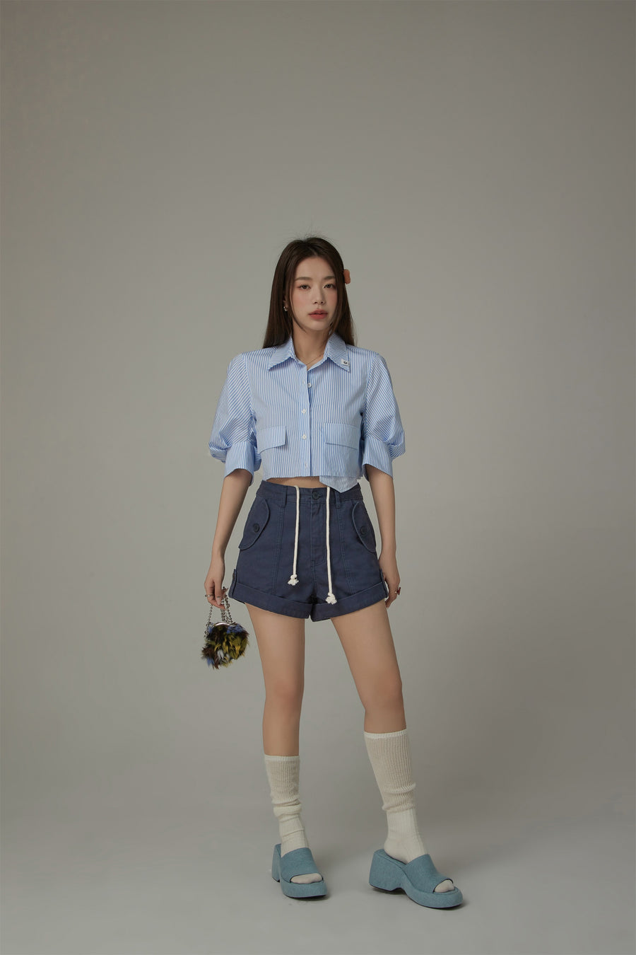 CHUU Puffy Sleeve Colored Pocket Crop Shirt