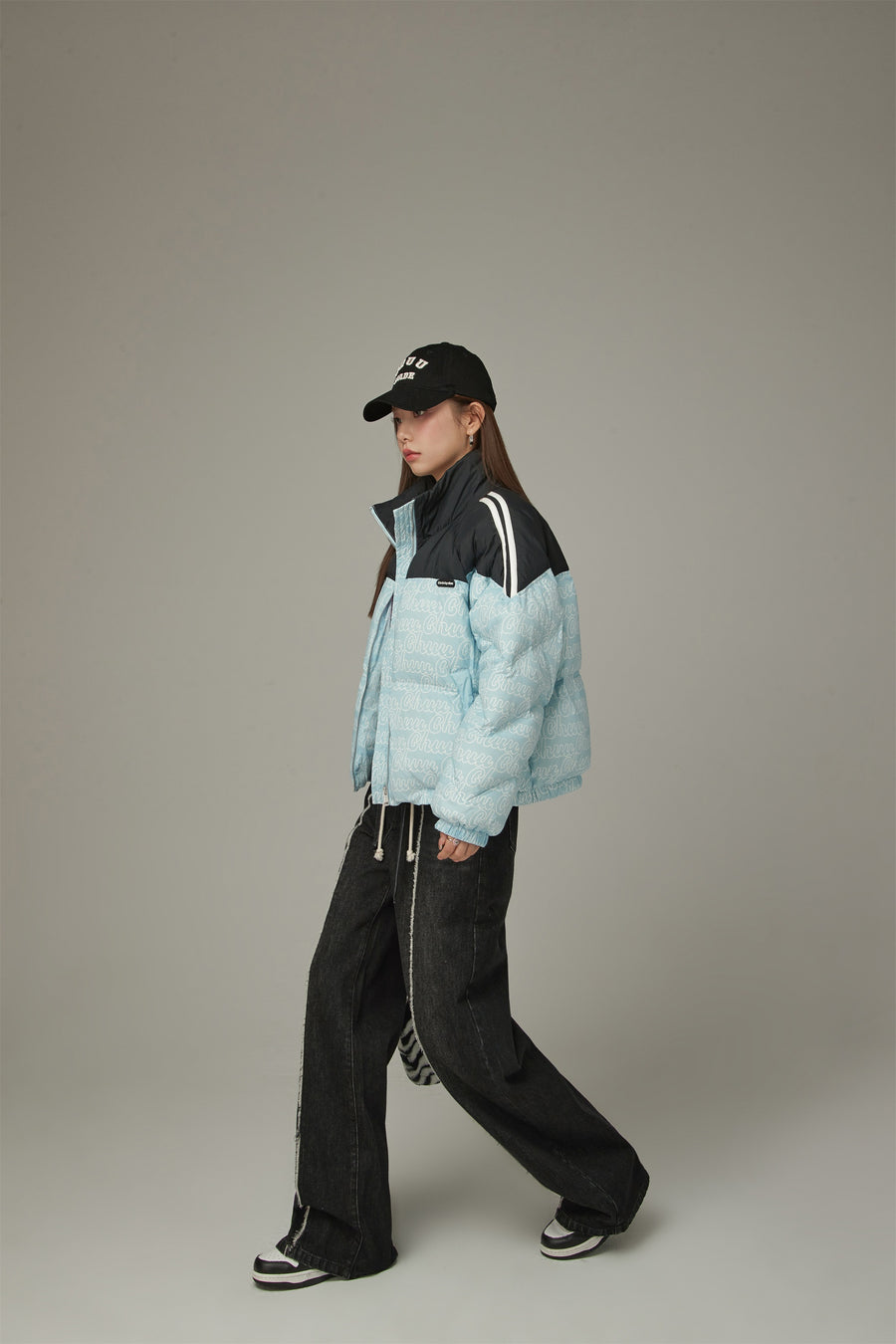 CHUU Color Combination Lettering Padded Jacket