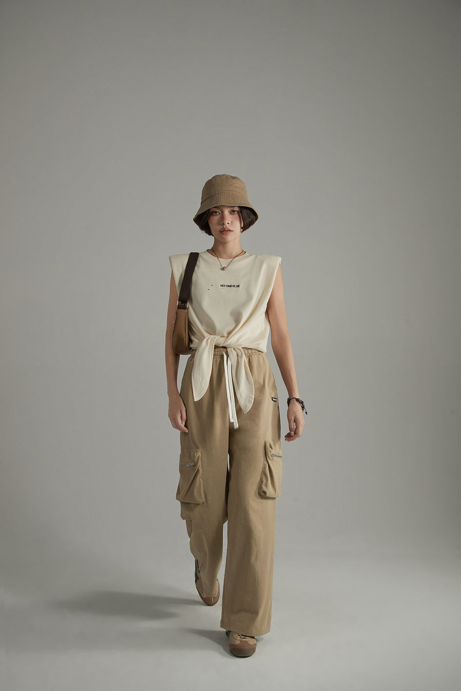 CHUU Cargo String Wide Casual Pants