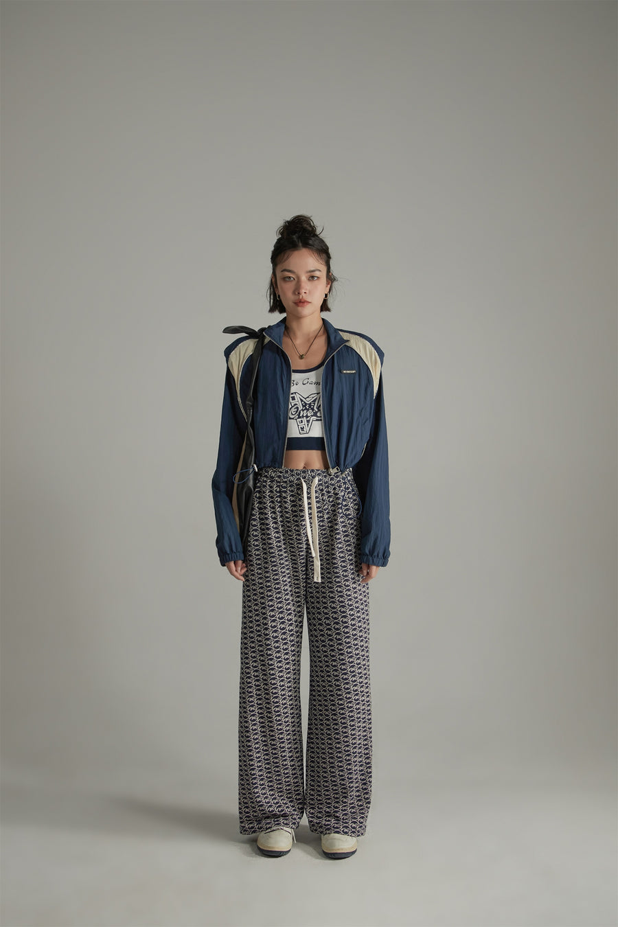 CHUU Letter Fully Printed Wide Leg Casual Pants