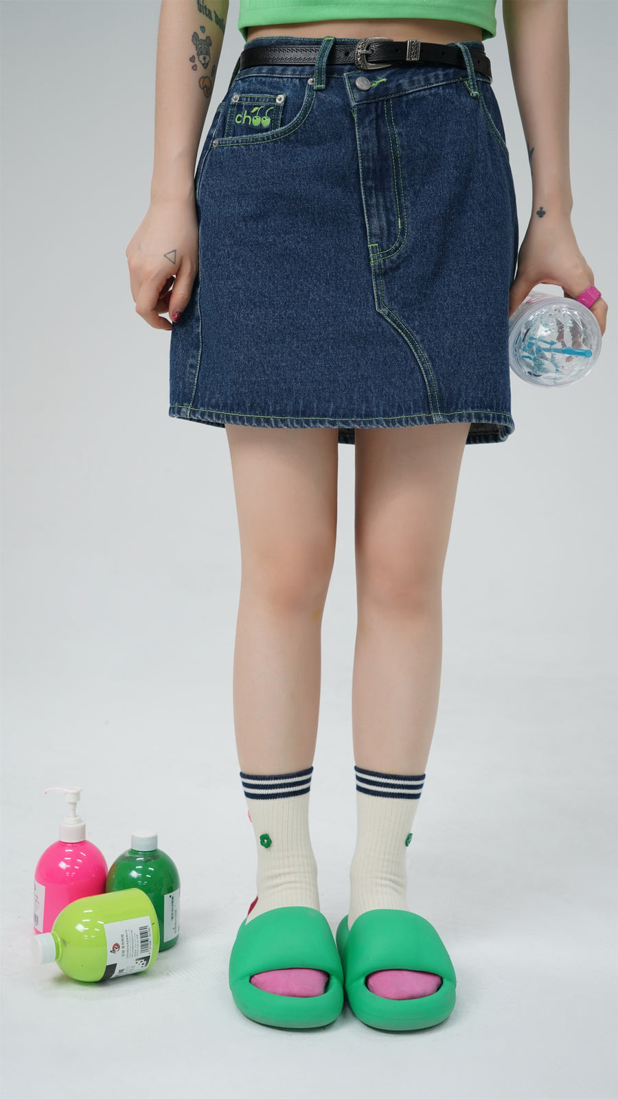 CHUU Floral Button Color Button High Socks