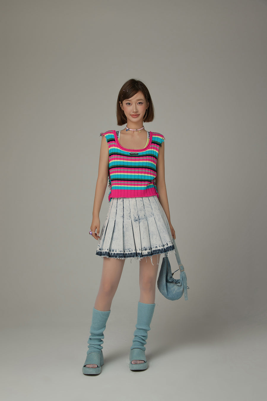 CHUU Rainbow Frayed Sleeveless Knit Top