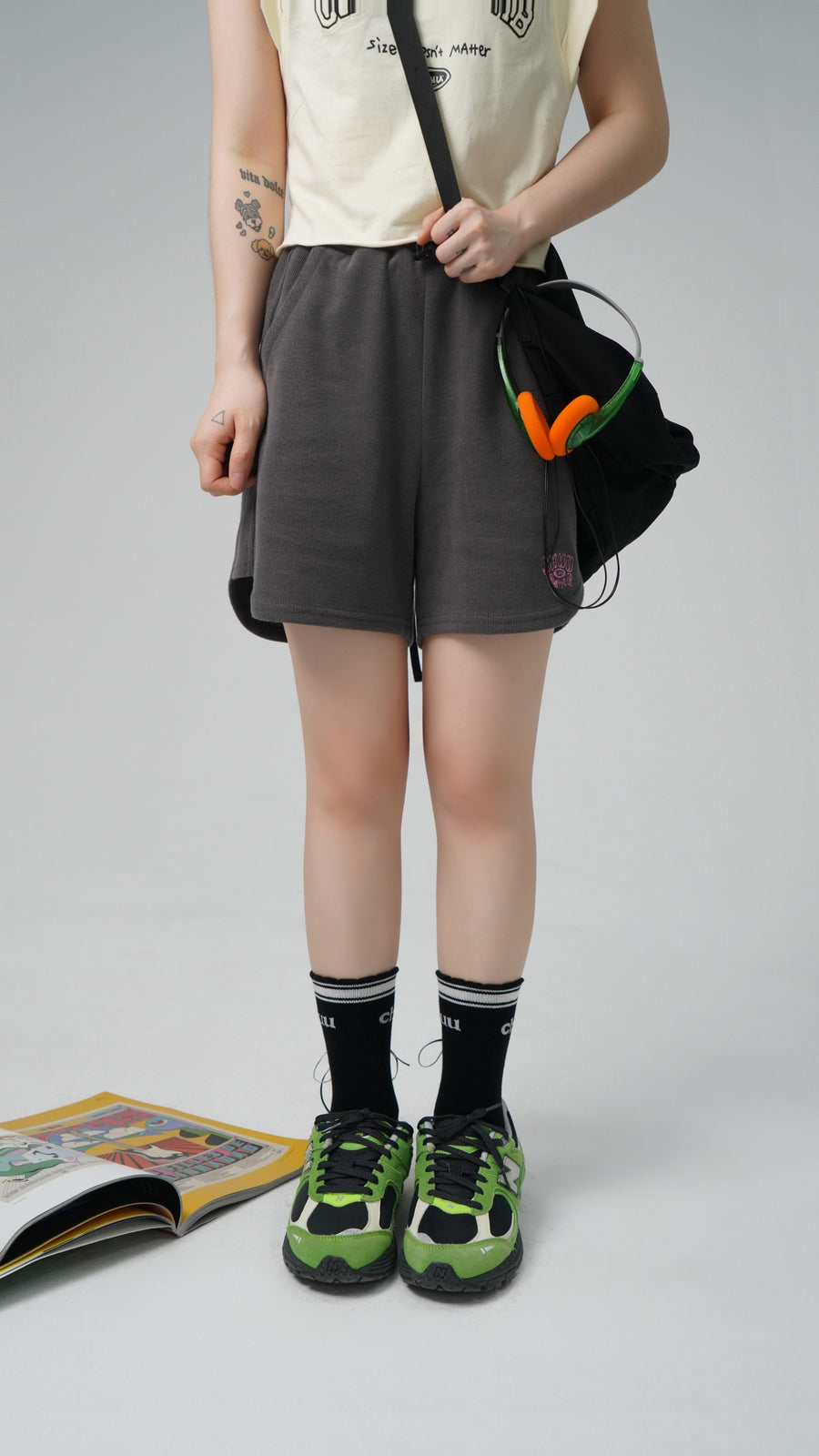 CHUU Logo Ribbon Knit High Socks