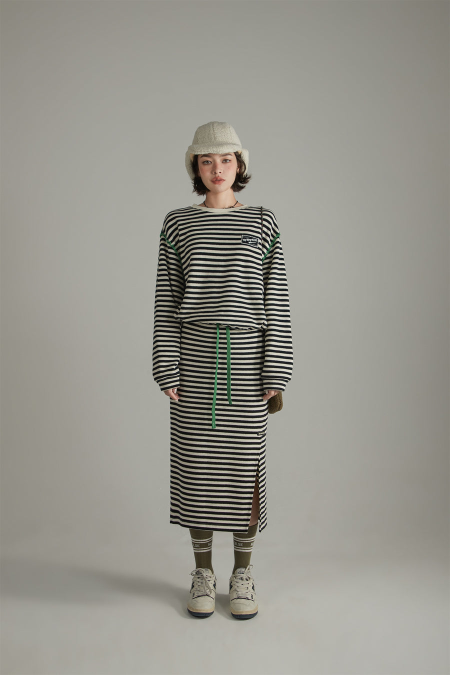 CHUU Slit Stripe Long Skirt