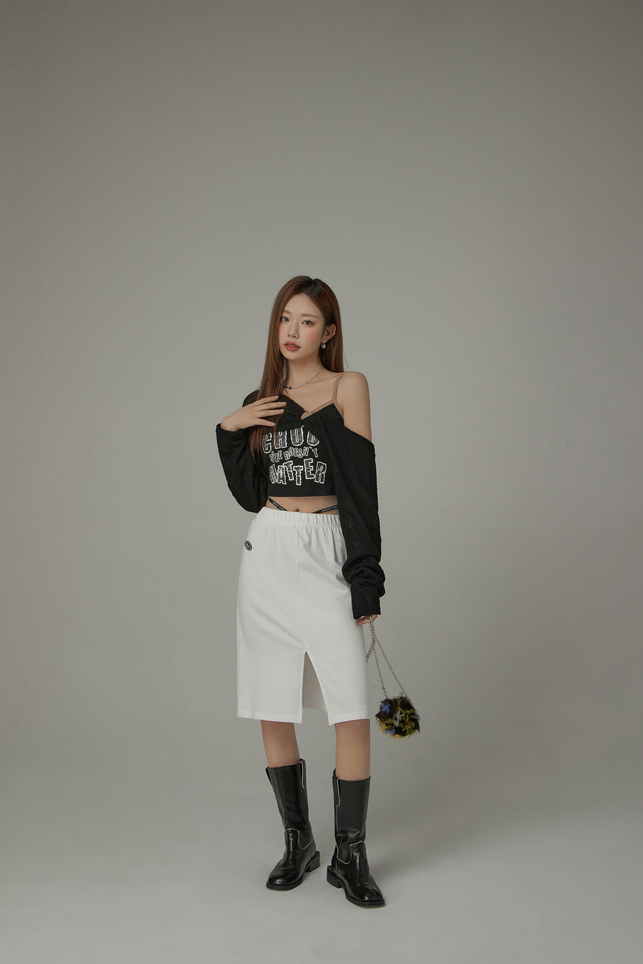 CHUU Chuu Size Doesnt Matter Printed Sleeveless Crop Top