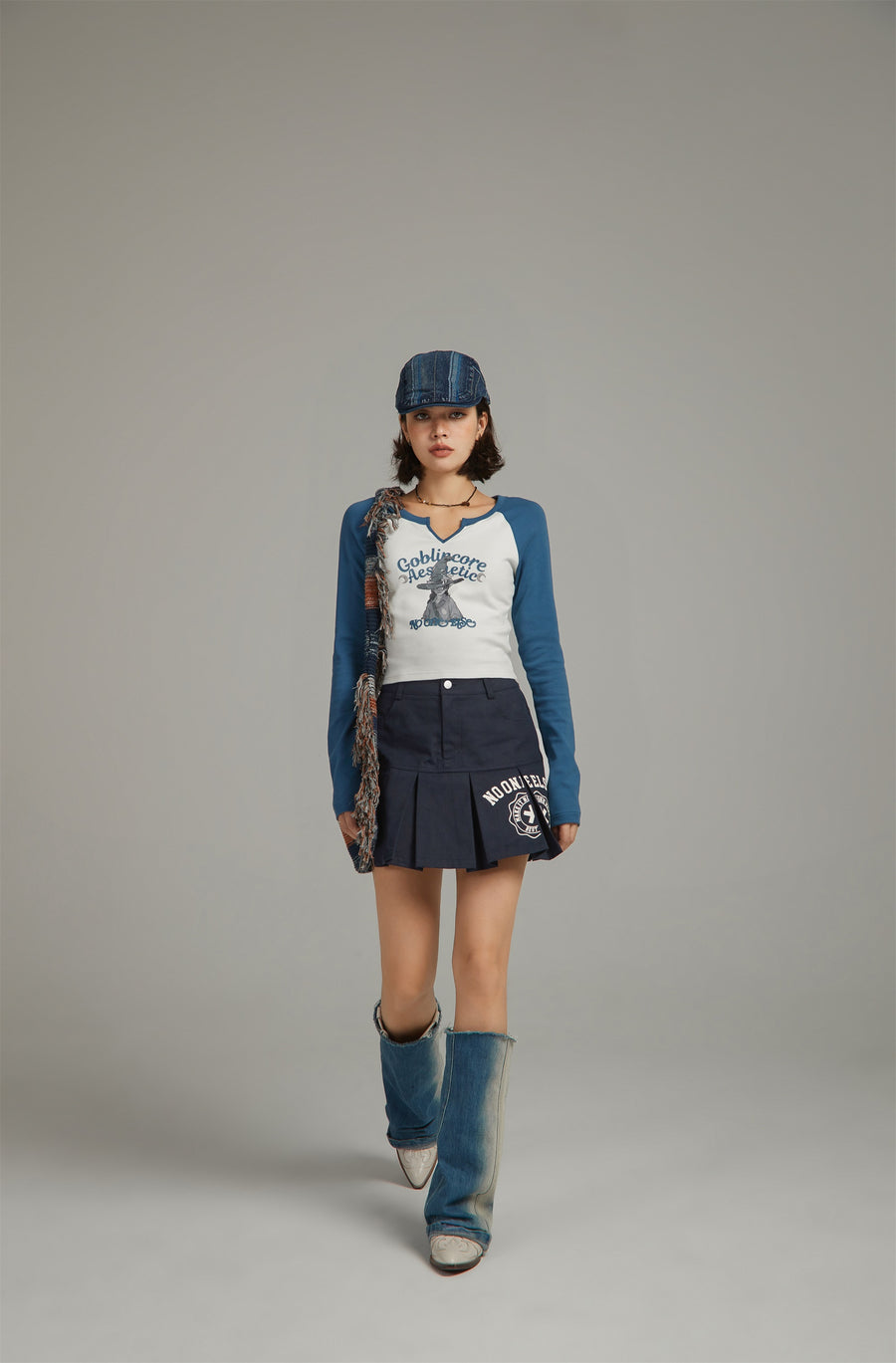 CHUU Logo Mini Pleated Skirt