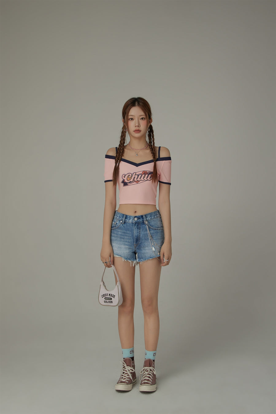 CHUU Chuu Lettering Off-The-Shoulder Crop T-Shirt