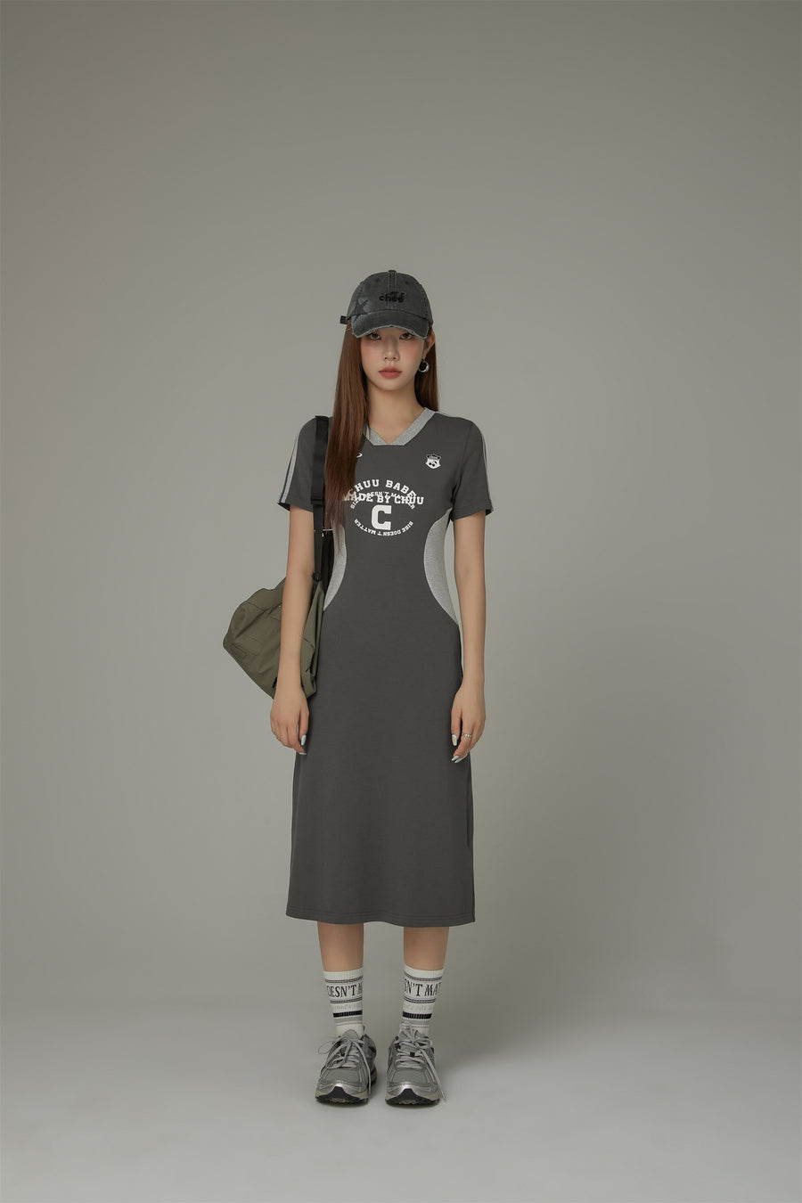 CHUU Color Matching Sporty Long Dress