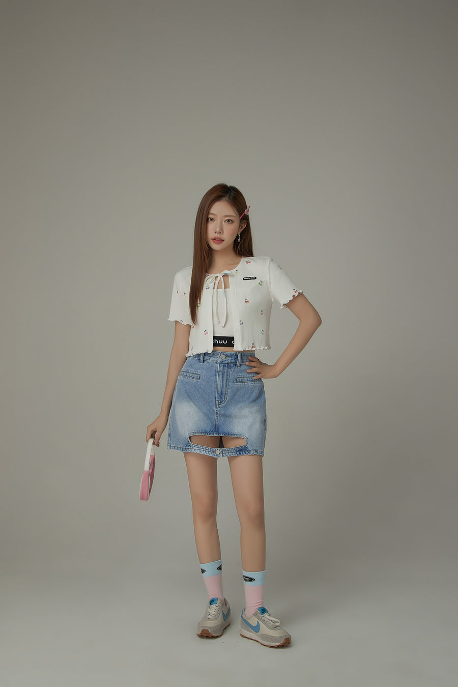 CHUU Front Cutout Denim Mini Skirt